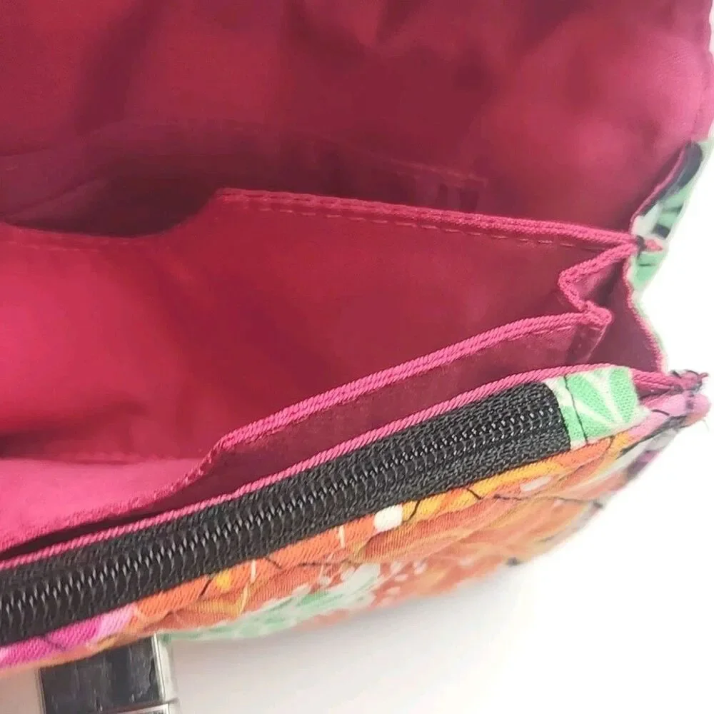 Vera Bradley Wristlet Wallet 6.25"x4.5" Floral Chevron Quilt Turn-Lock Organizer - Picture 9 of 15